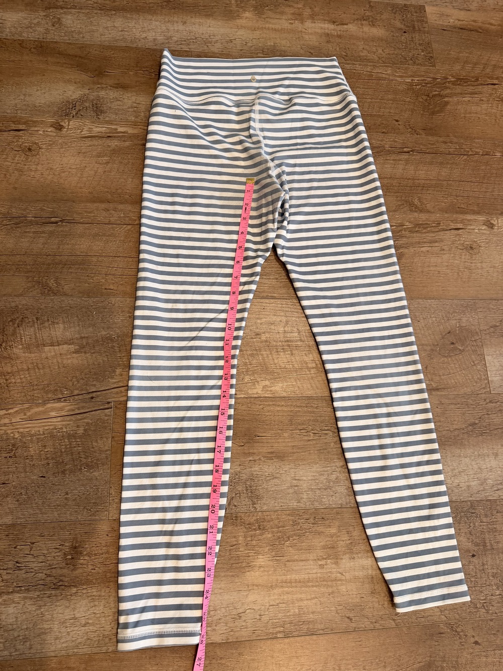 Spriritual Gangster Gray White Striped Heart Detail Leggings Size M